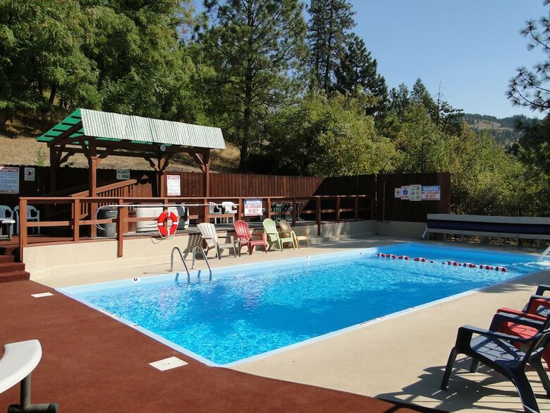 Konkolville Motel