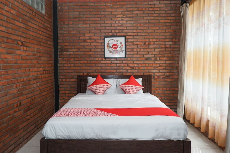 Hostal Oyo 550 Kebon Krapyak Cottage
