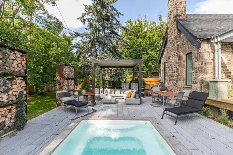 Designer Luxury 5 Bedroom Family Home