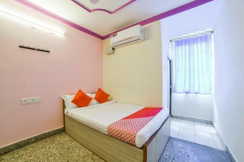 Hotel Oyo 17316 Radika Residency
