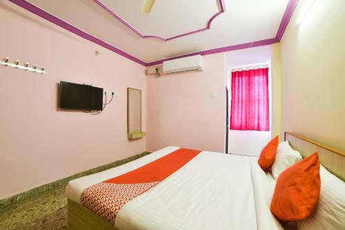 Hotel Oyo 17316 Radika Residency