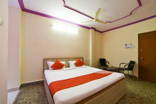 Hotel Oyo 17316 Radika Residency