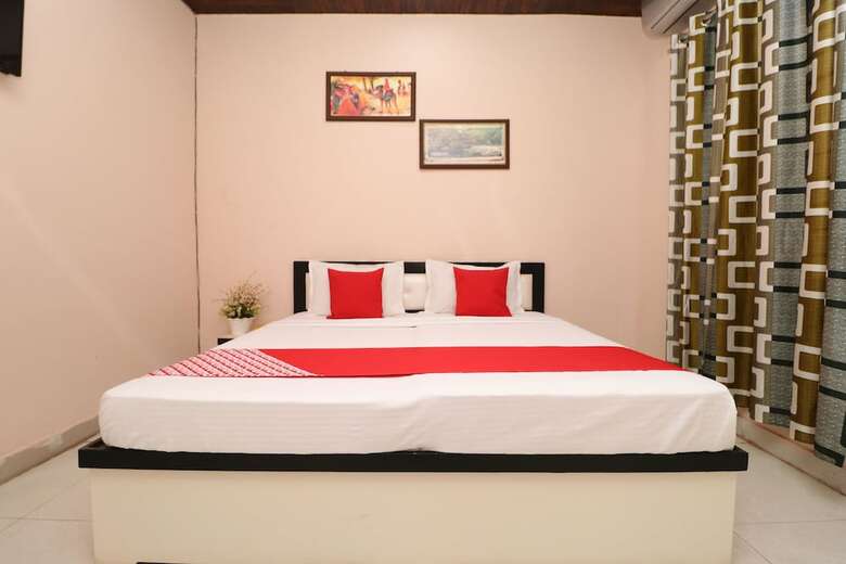 Hotel Oyo 28338 New Life