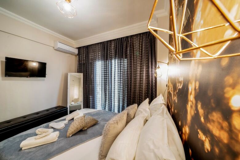 Apartamentos Corona Deluxe Apt (Must)