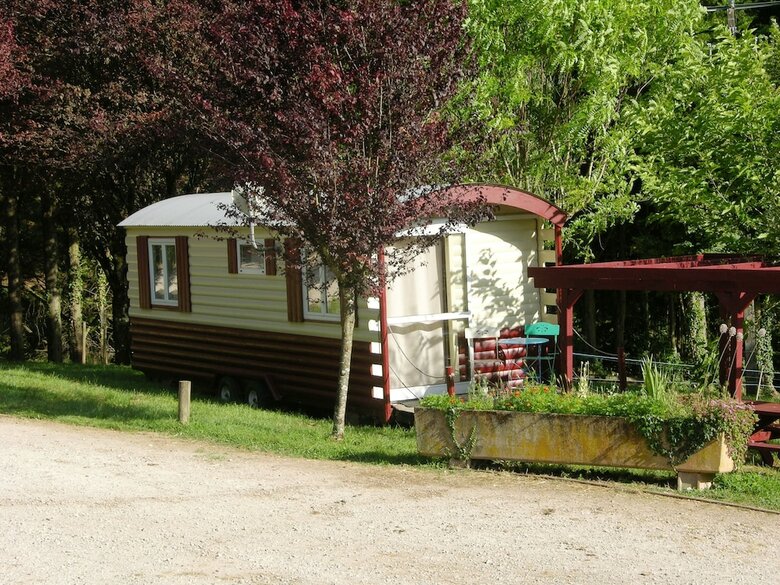 Cabana Les Roulottes La Fregiere