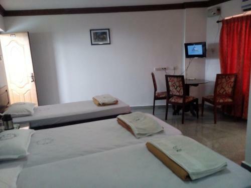 Lodge City Minar Regency