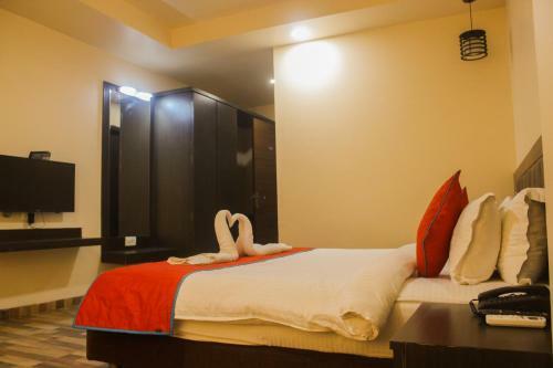 Solitaire Hotel And Resorts