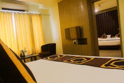 Solitaire Hotel And Resorts