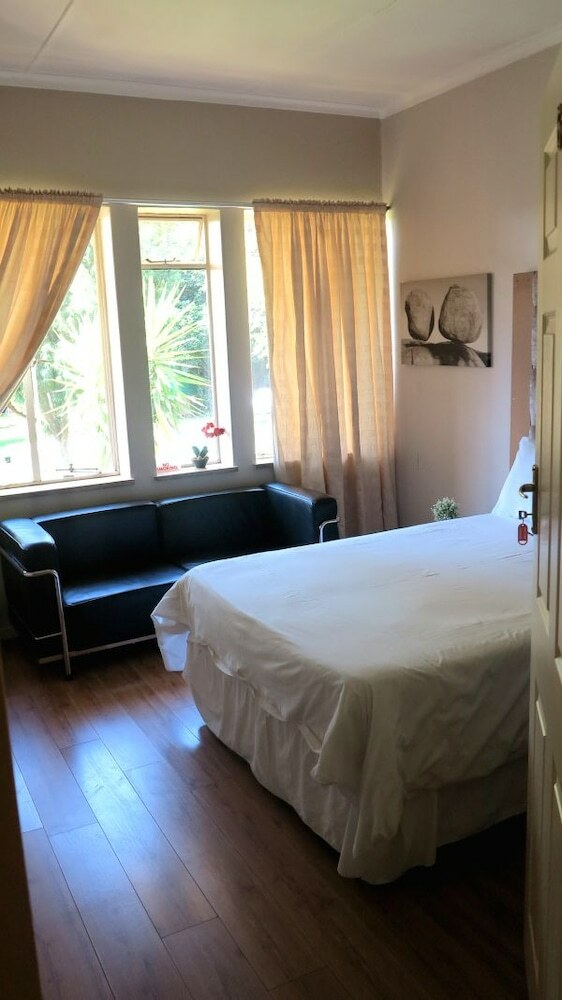 Hostal Umgwezi Lodge And Backpackers