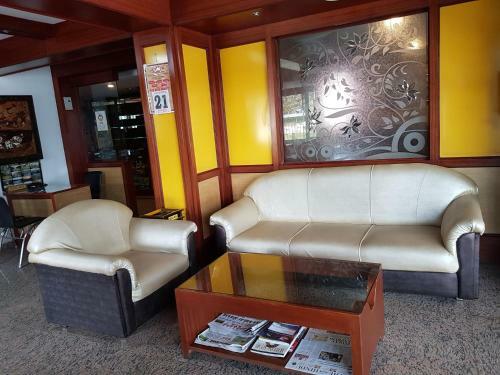 Hotel Ponmari Residencyy