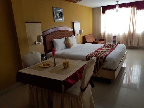 Hotel Ponmari Residencyy