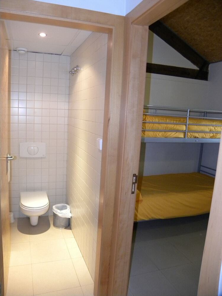 Hostal Albergue Juvenil El Valle