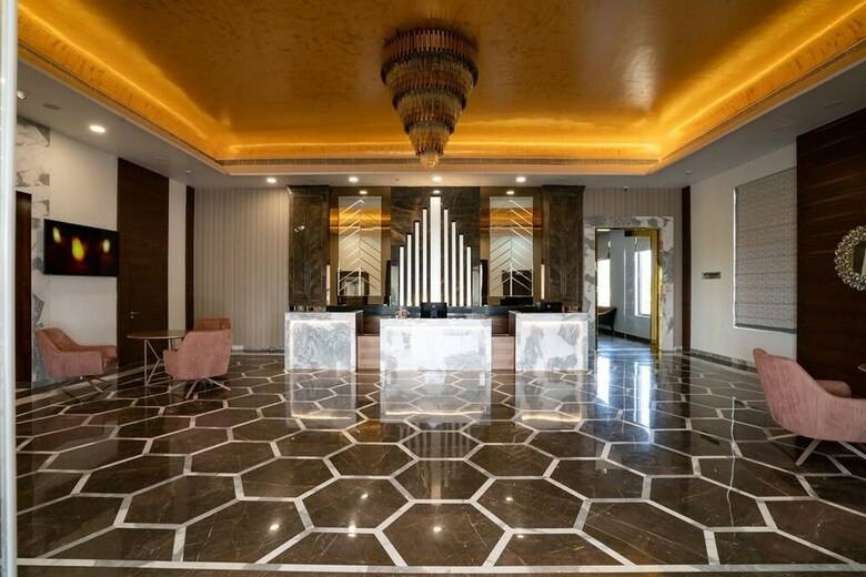 Hotel The Radiant Resort