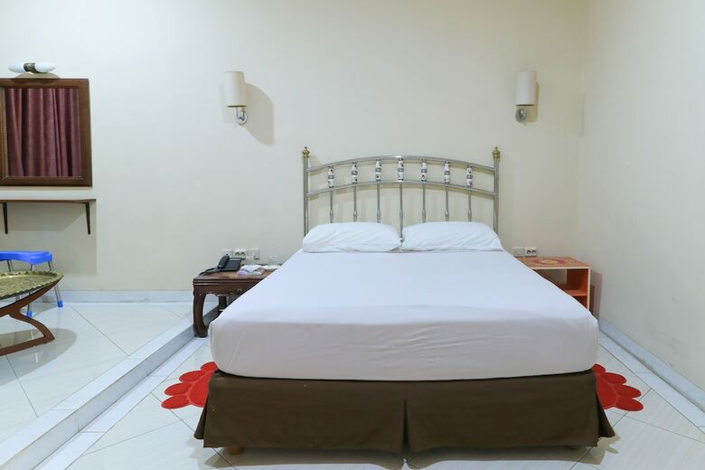 Andrin Daspatt Hotel