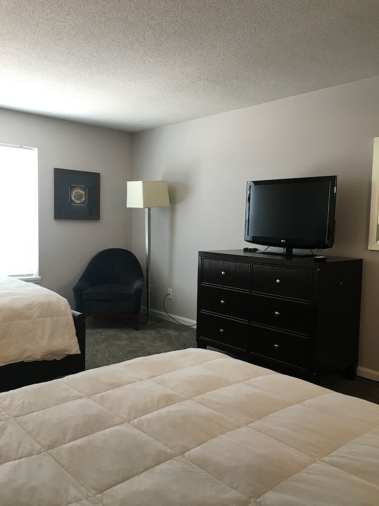 Aparthotel Ambassador Inn And Suites
