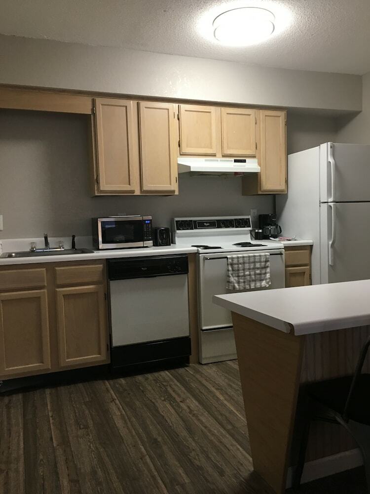 Aparthotel Ambassador Inn And Suites
