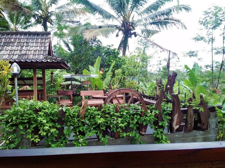 Bed & Breakfast Jatiwangi Villa