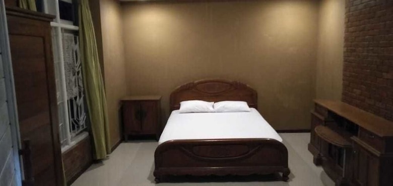 Bed & Breakfast Jatiwangi Villa