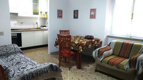 Hostal Guest House - Rooms Rent Cisanello
