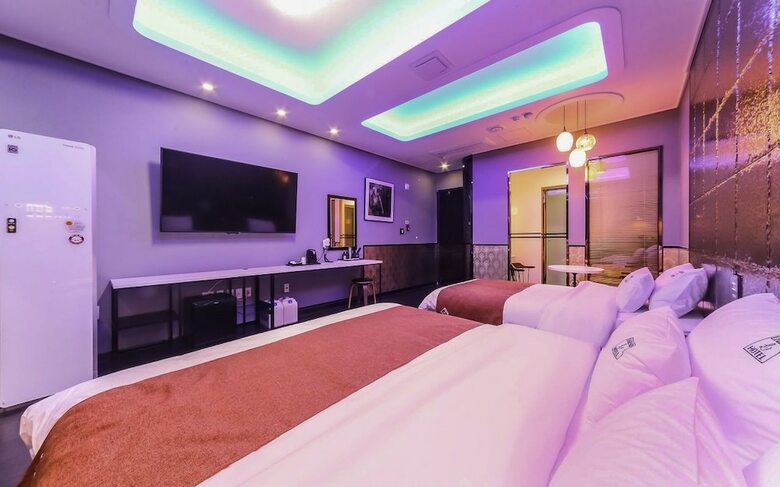 Legend Hotel
