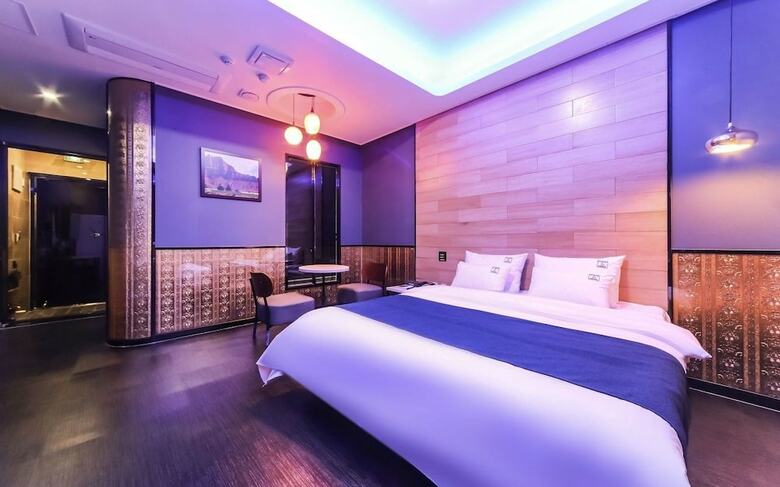 Legend Hotel