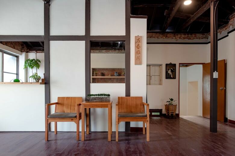 Hotel Zuo Military Village Inn