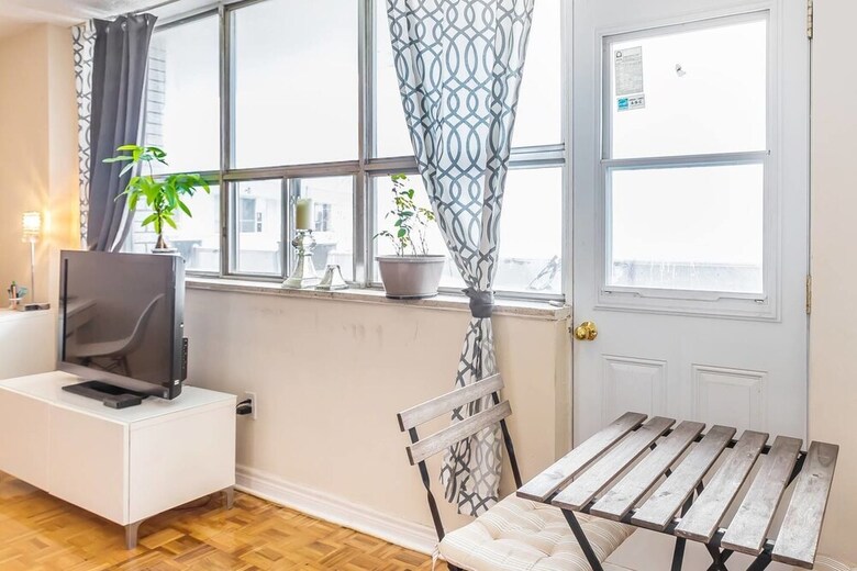 Apartamentos Downtown, Posh Penthouse, Walk Score 95