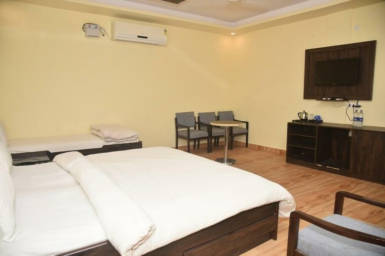 Man Singh Hotel And Resorts