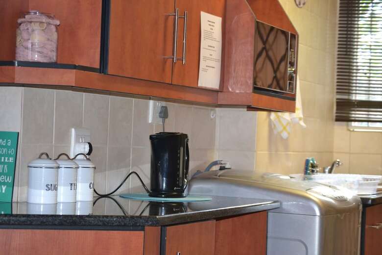 Villa Africa Emerald At 47 Petronella