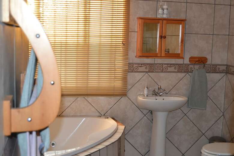 Villa Africa Emerald At 47 Petronella