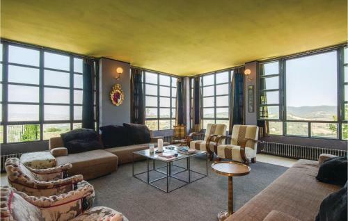 Seven-bedroom Holiday Home In Perugia