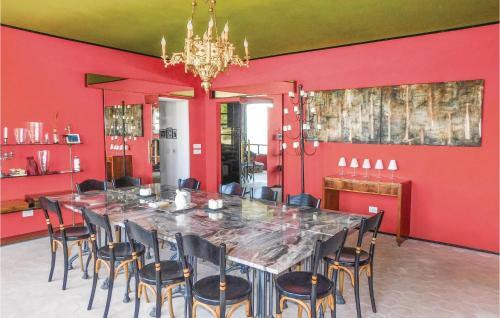 Seven-bedroom Holiday Home In Perugia