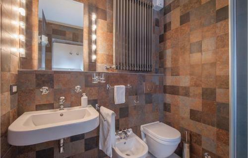 Seven-bedroom Holiday Home In Perugia