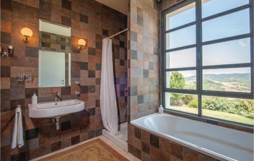 Seven-bedroom Holiday Home In Perugia