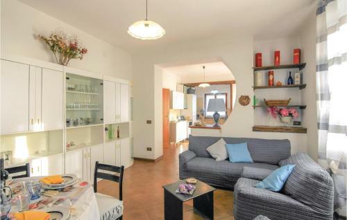 Three-bedroom Holiday Home In Montignoso -ms-