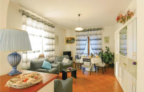 Three-bedroom Holiday Home In Montignoso -ms-