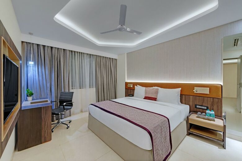 Hotel The Fern Residency Karad