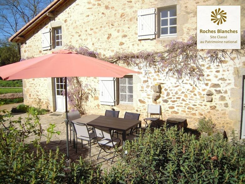 Proche Puy Du Fou - Roches Blanches