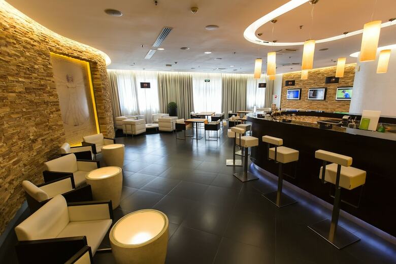 Mira Hotel