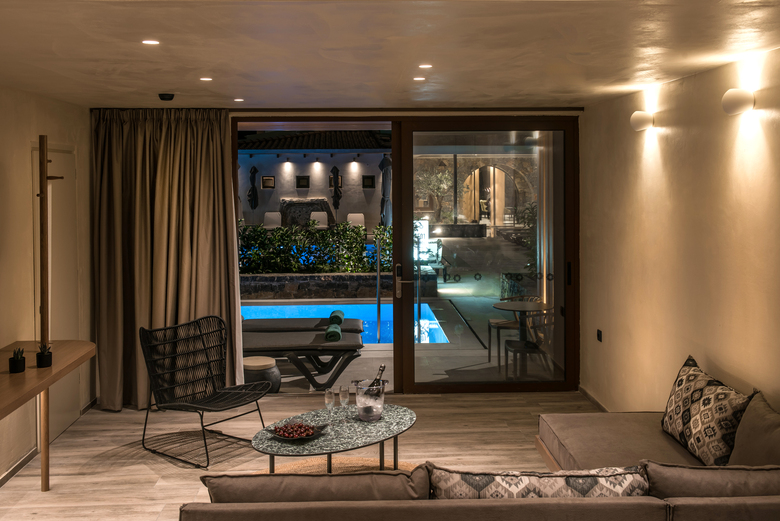 Aparthotel Petousis Hotel & Suites