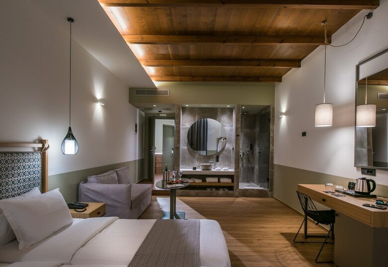 Aparthotel Petousis Hotel & Suites