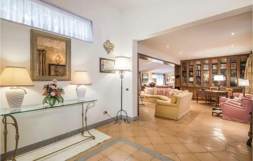 Five-bedroom Holiday Home In Montevirginio Rm
