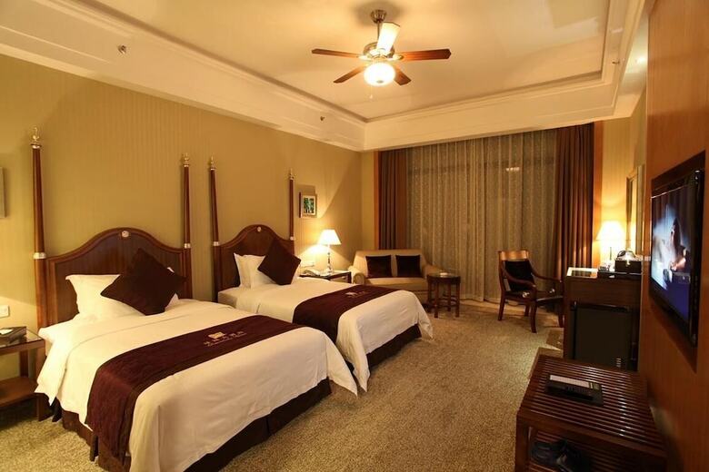 Green Lake Hot Spring Hotel
