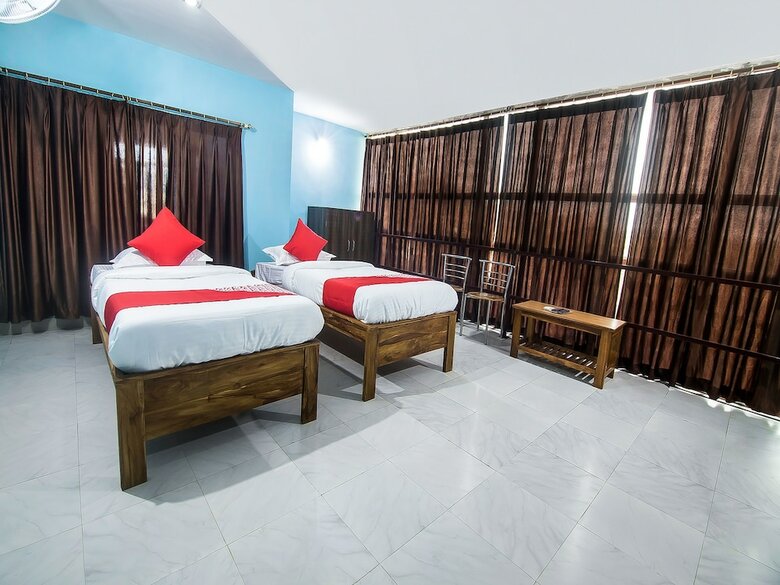 Hotel Oyo 14737 Lg Towers