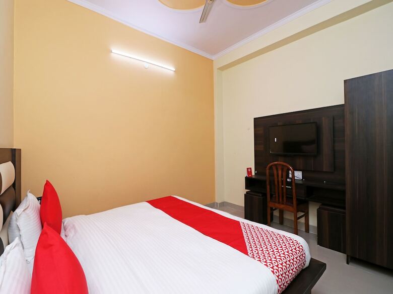 Oyo 16362 Hotel Ashiyana