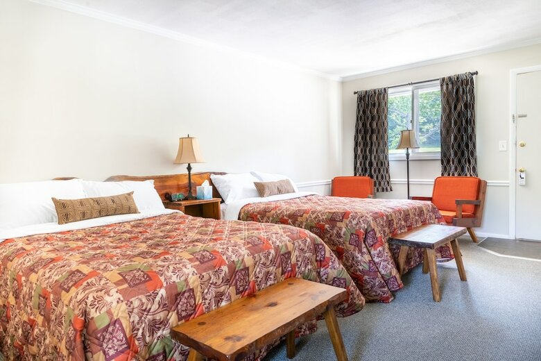 Hotel The Lodge At West River