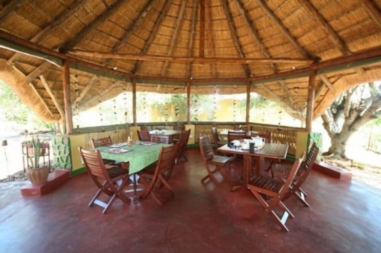 Posada Lesoma Valley Lodge