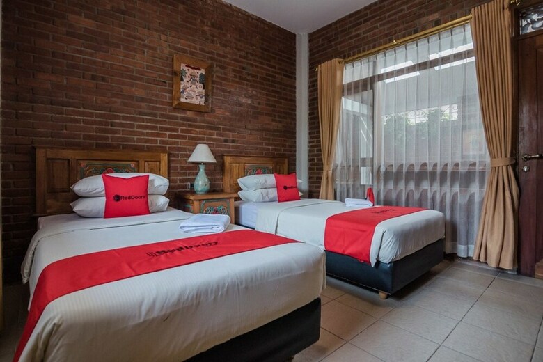 Hotel Reddoorz Plus Near Exit Toll Pasteur 2