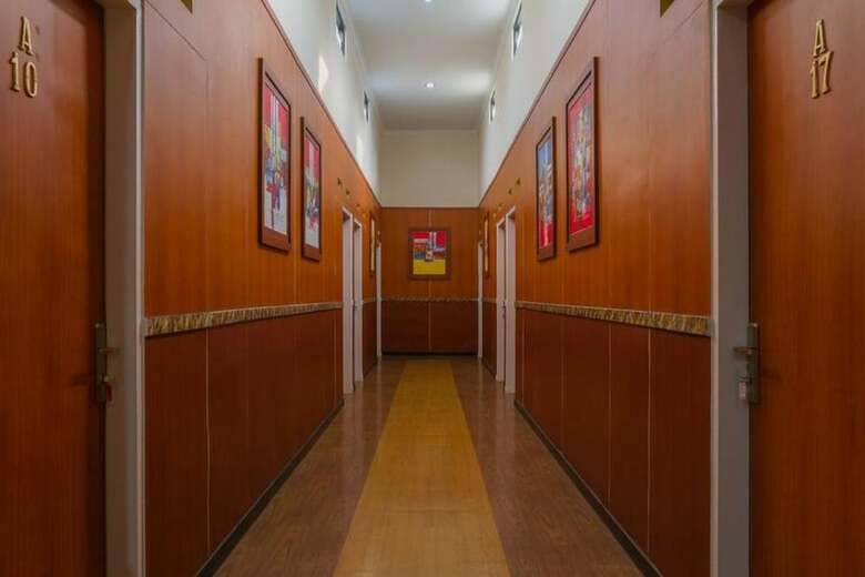 Hotel Reddoorz Plus Near Ipdn
