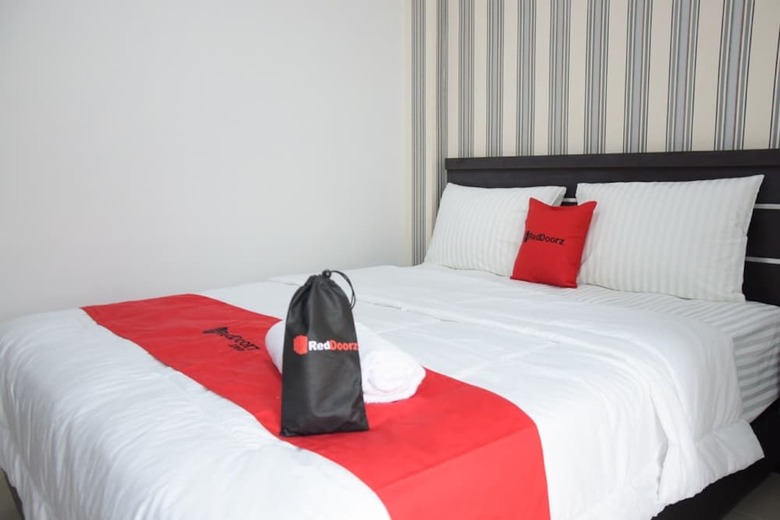 Hotel Reddoorz Near Uin Sumatera Utara